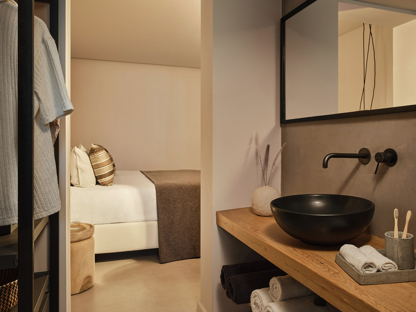 Minos Beach Waterfront Bungalow R 05