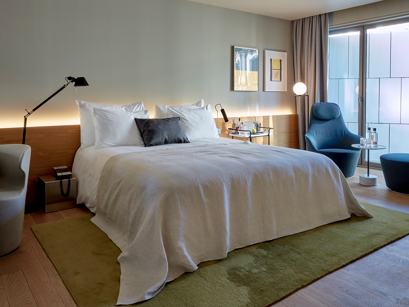 Sir Victor Sir Supreme R 02